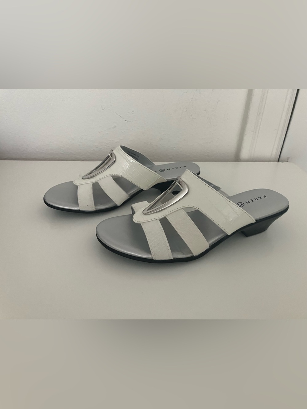 Karen Scott White Slide Sandals, size 7W